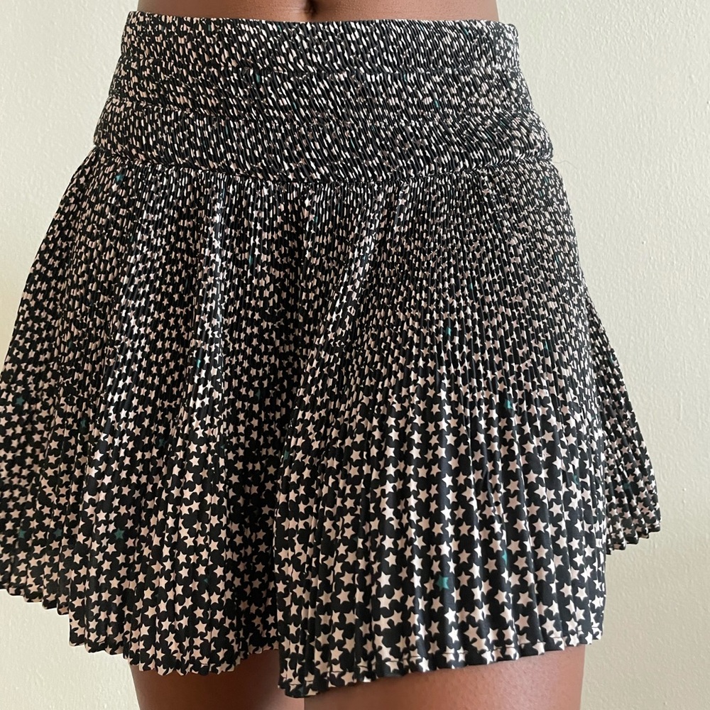 H&M Black Star Mini Pleated Skirt